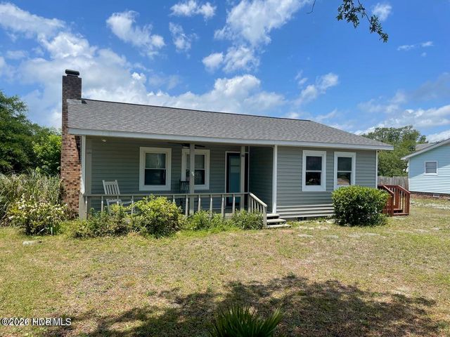 141 NE 33rd Street, Oak Island, NC 28465