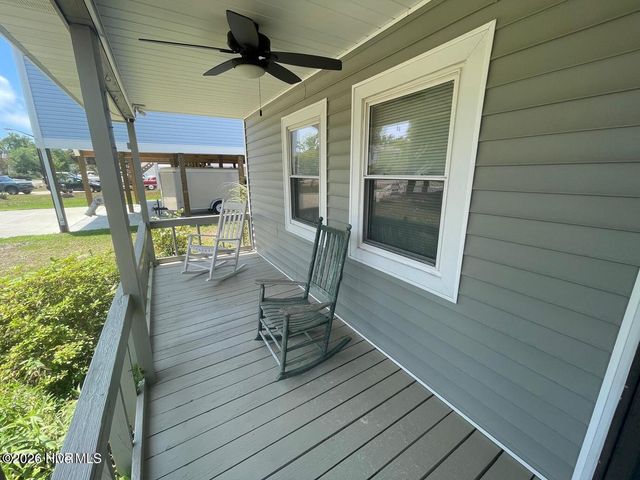 141 NE 33rd Street, Oak Island, NC 28465
