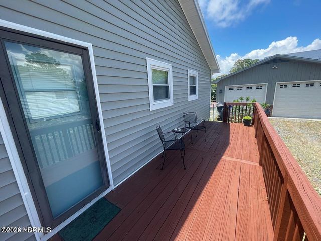 141 NE 33rd Street, Oak Island, NC 28465