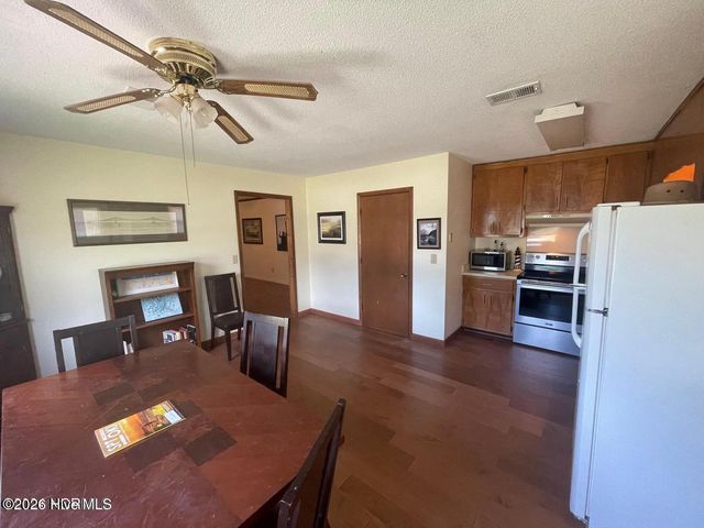 141 NE 33rd Street, Oak Island, NC 28465