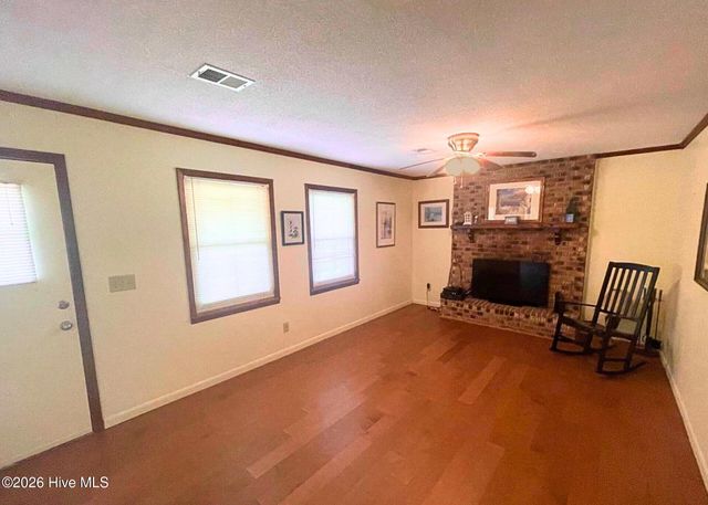 141 NE 33rd Street, Oak Island, NC 28465