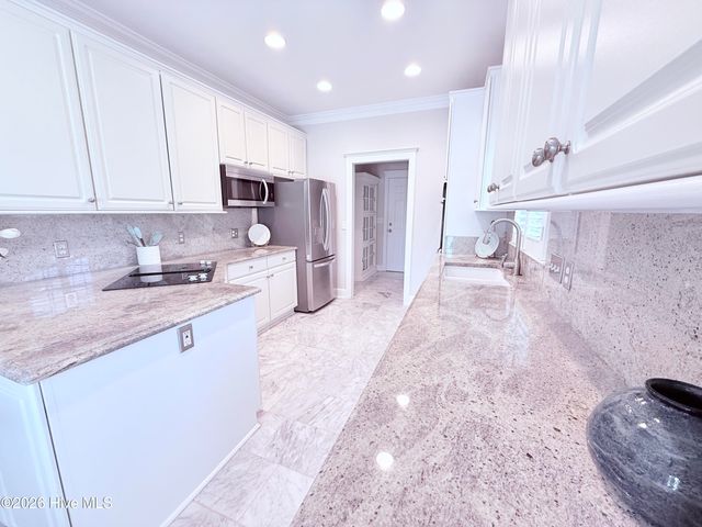 512 Macon Court, Wilmington, NC 28412