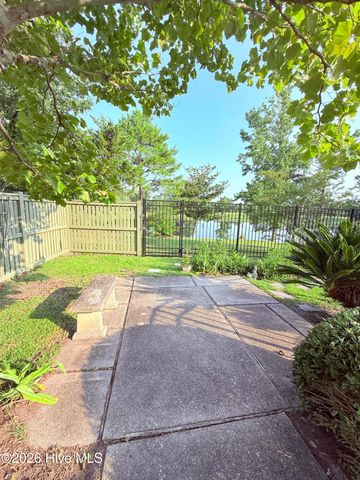 512 Macon Court, Wilmington, NC 28412