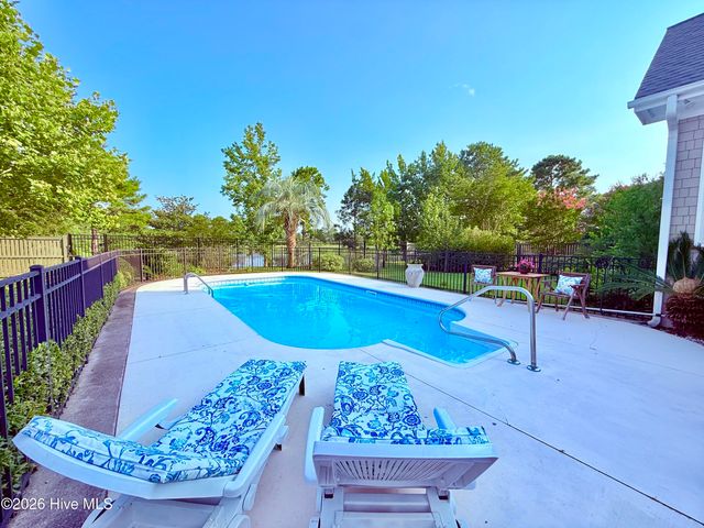 512 Macon Court, Wilmington, NC 28412