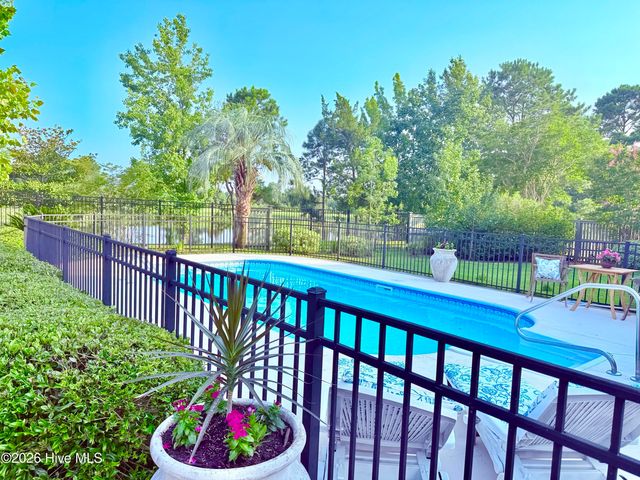 512 Macon Court, Wilmington, NC 28412