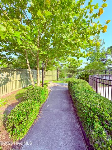 512 Macon Court, Wilmington, NC 28412