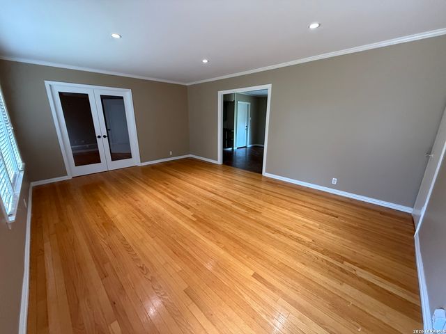 403 E NOTTINGHAM DR, San Antonio, TX 78209