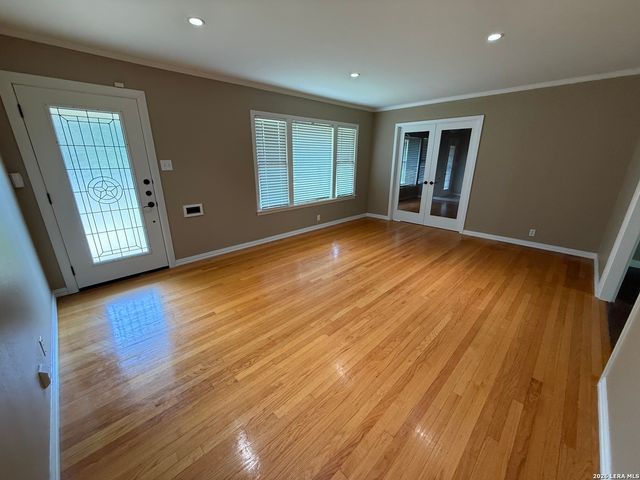 403 E NOTTINGHAM DR, San Antonio, TX 78209