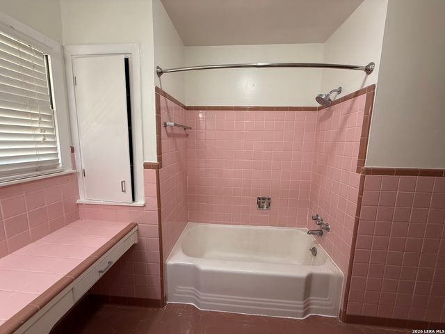 403 E NOTTINGHAM DR, San Antonio, TX 78209
