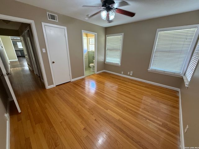 403 E NOTTINGHAM DR, San Antonio, TX 78209