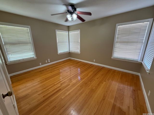 403 E NOTTINGHAM DR, San Antonio, TX 78209