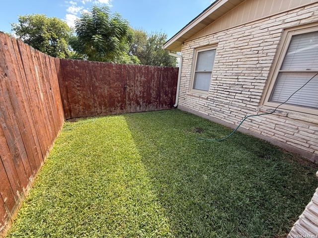 403 E NOTTINGHAM DR, San Antonio, TX 78209