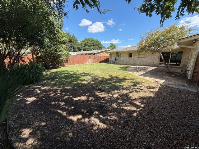 403 E NOTTINGHAM DR, San Antonio, TX 78209