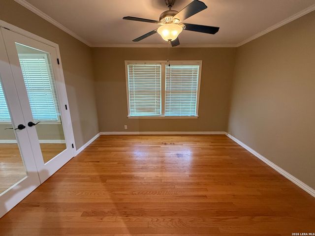 403 E NOTTINGHAM DR, San Antonio, TX 78209