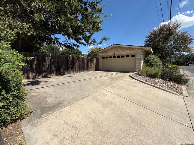 403 E NOTTINGHAM DR, San Antonio, TX 78209