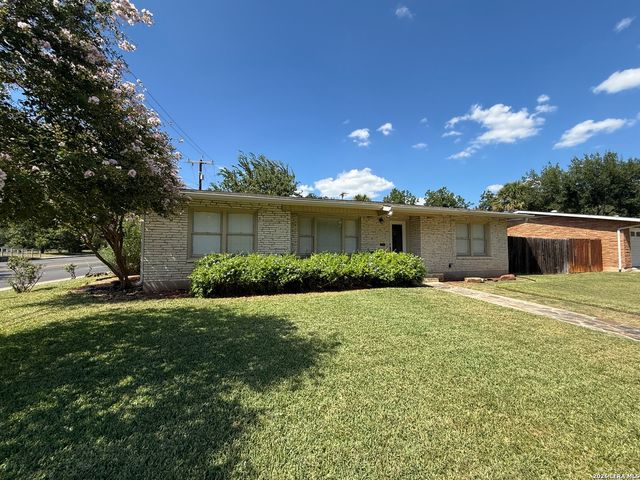 403 E NOTTINGHAM DR, San Antonio, TX 78209