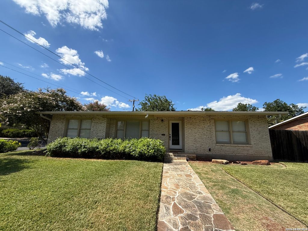 403 E NOTTINGHAM DR, San Antonio, TX 78209
