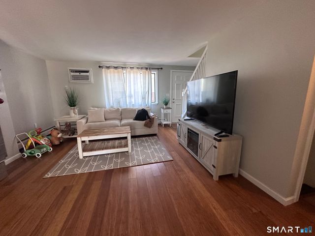 144 Churchill Drive 144, Newington, CT 06111