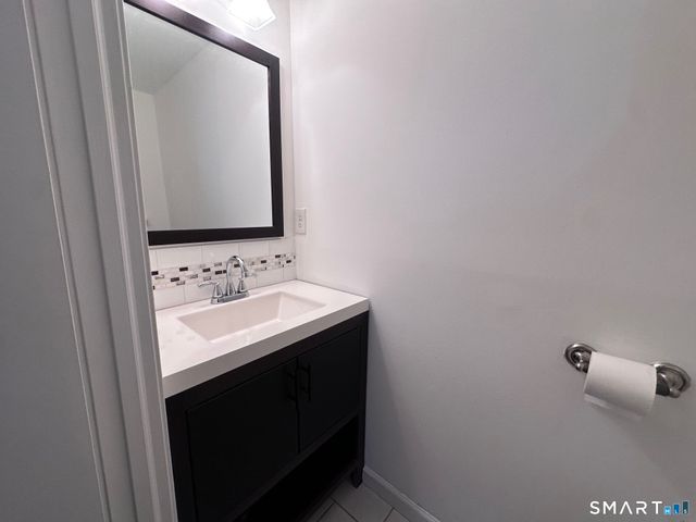 144 Churchill Drive 144, Newington, CT 06111