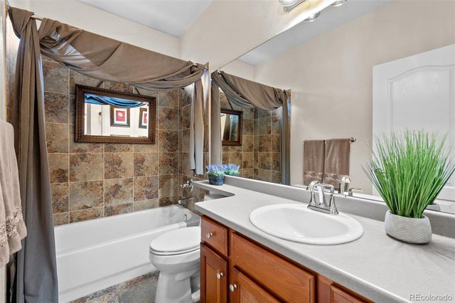 10676 Chandon Place, Littleton, CO 80126