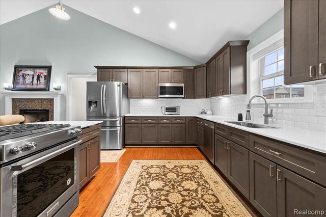 411 E Ferry Street, Detroit, MI 48202