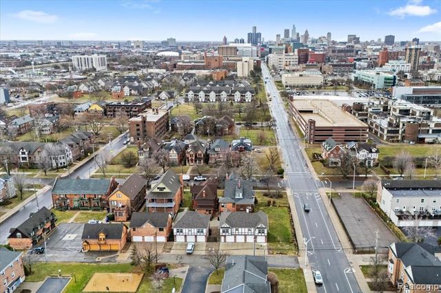 411 E Ferry Street, Detroit, MI 48202