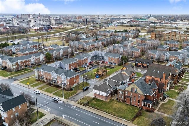 411 E Ferry Street, Detroit, MI 48202