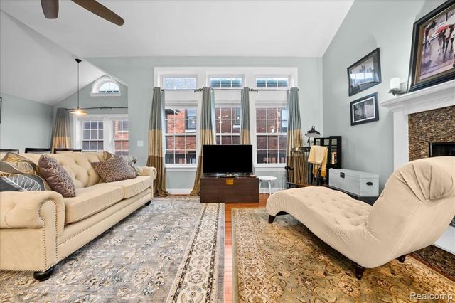 411 E Ferry Street, Detroit, MI 48202