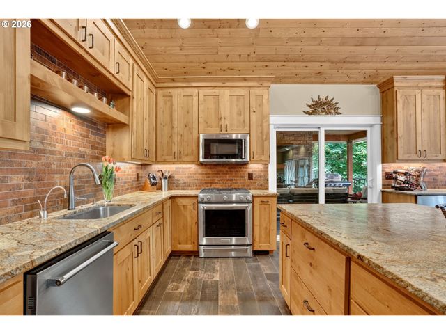 18965 Se SEMPLE Rd, Damascus, OR 97089