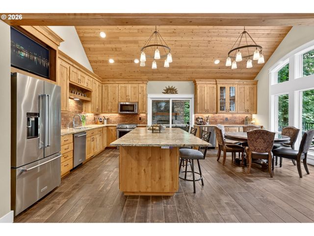 18965 Se SEMPLE Rd, Damascus, OR 97089