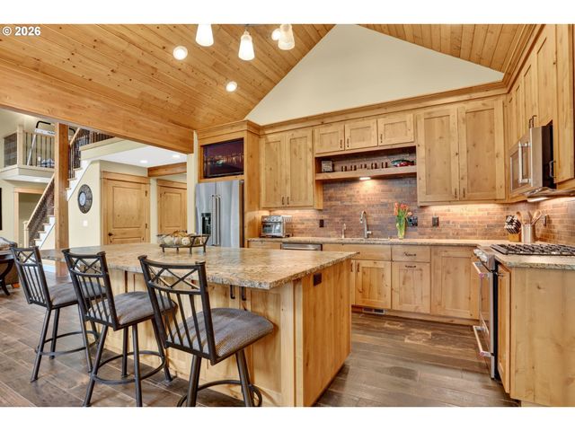 18965 Se SEMPLE Rd, Damascus, OR 97089