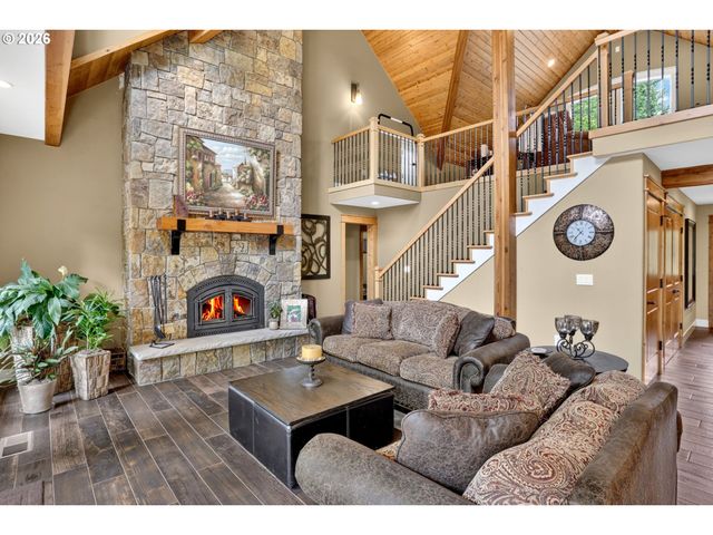 18965 Se SEMPLE Rd, Damascus, OR 97089