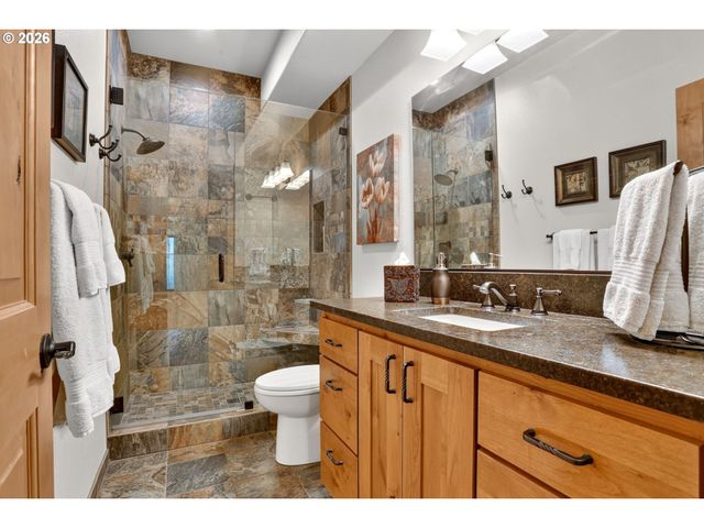18965 Se SEMPLE Rd, Damascus, OR 97089