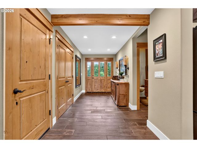 18965 Se SEMPLE Rd, Damascus, OR 97089
