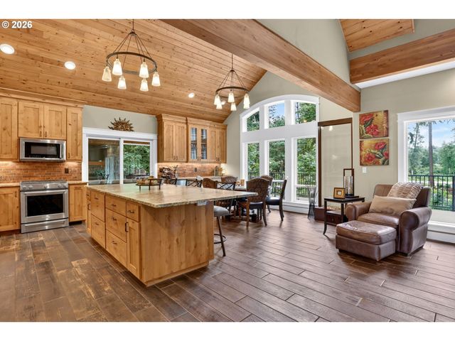 18965 Se SEMPLE Rd, Damascus, OR 97089