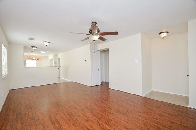 6138 Settlers Lake Circle E, Katy, TX 77449