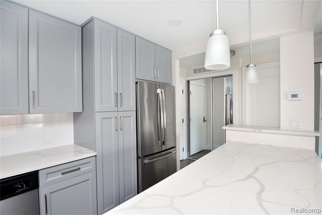 211 E Merrill Street 409, Birmingham, MI 48009