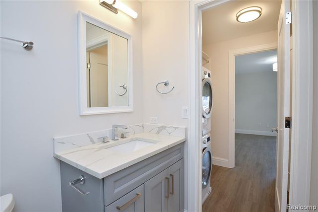 211 E Merrill Street 409, Birmingham, MI 48009