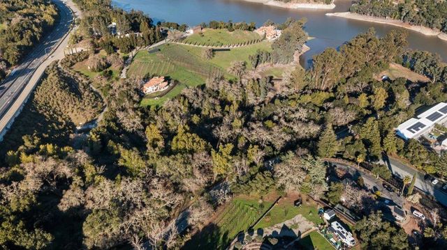 1 Old Santa Cruz Highway, Los Gatos, CA 95033