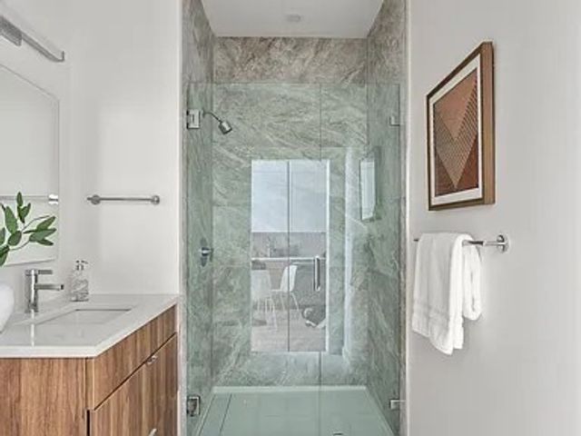 87 Oxford Street 404, Lynn, MA 01901