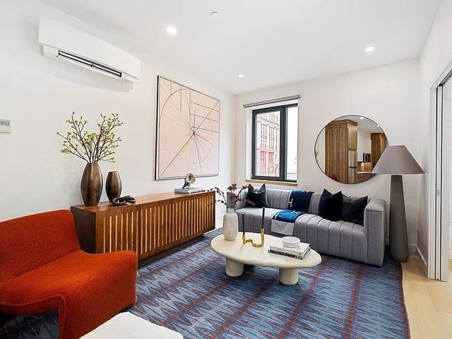 87 Oxford Street 404, Lynn, MA 01901