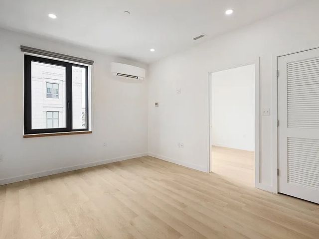 87 Oxford Street 404, Lynn, MA 01901