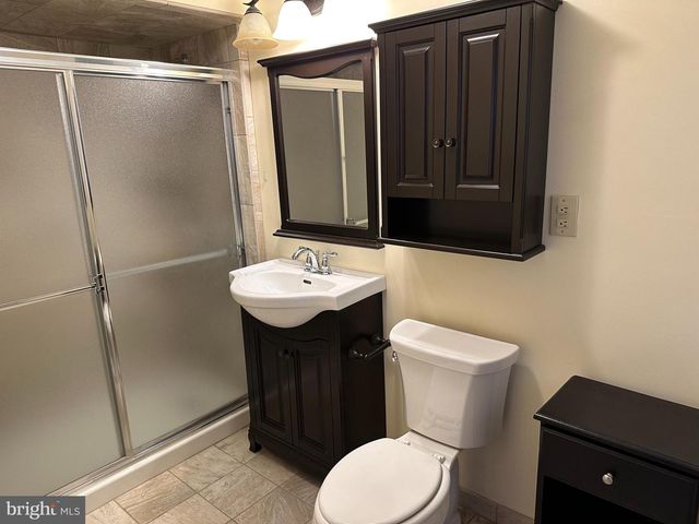 37 W HADDON AVE W, Oaklyn, NJ 08107