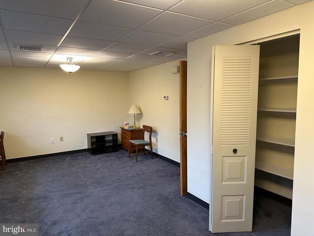 37 W HADDON AVE W, Oaklyn, NJ 08107