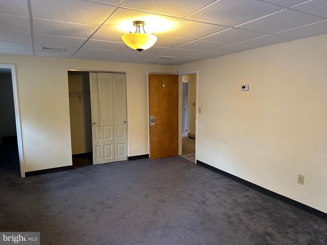 37 W HADDON AVE W, Oaklyn, NJ 08107