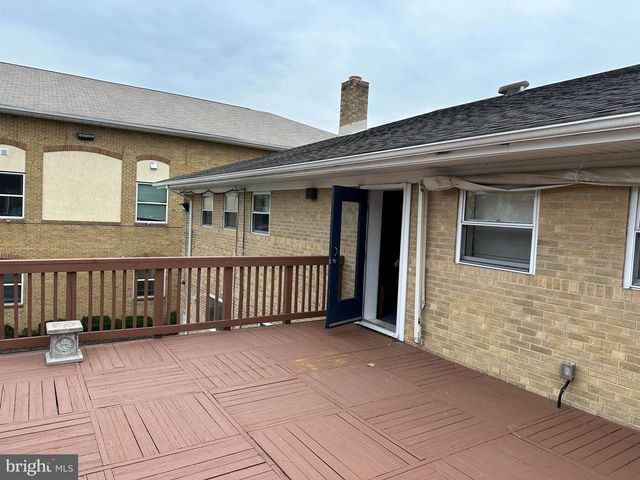 37 W HADDON AVE W, Oaklyn, NJ 08107