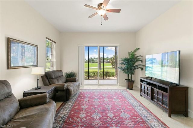 9066 Cascada WAY 101, Naples, FL 34114