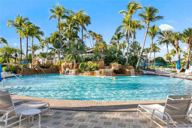9066 Cascada WAY 101, Naples, FL 34114