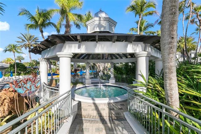 9066 Cascada WAY 101, Naples, FL 34114