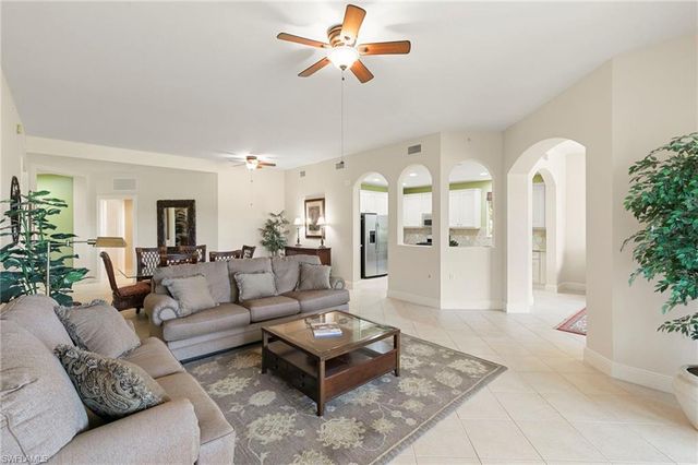 9066 Cascada WAY 101, Naples, FL 34114